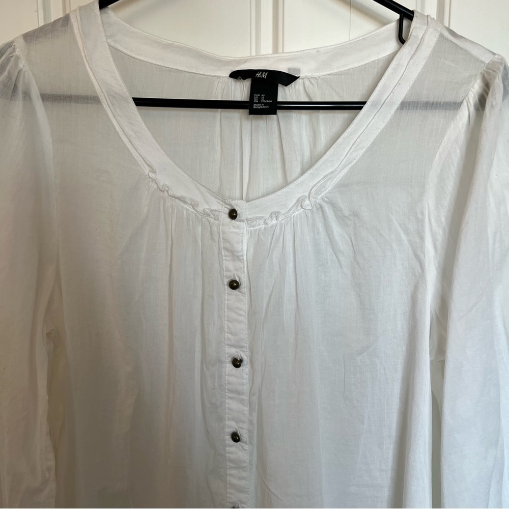 Flowy white top
